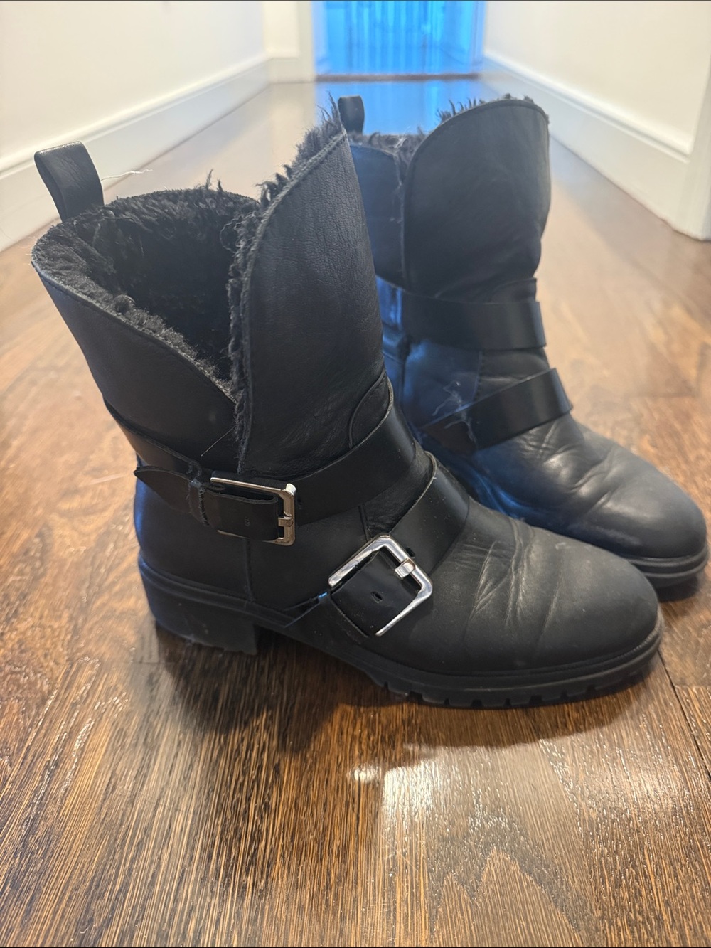 Black Women's Faux-Fur Lined Buckle Ankle Boots